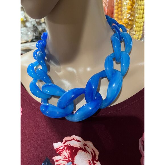 Acrylic necklace , chunky blue large link chain big acrylic chain necklace - Picture 3 of 10
